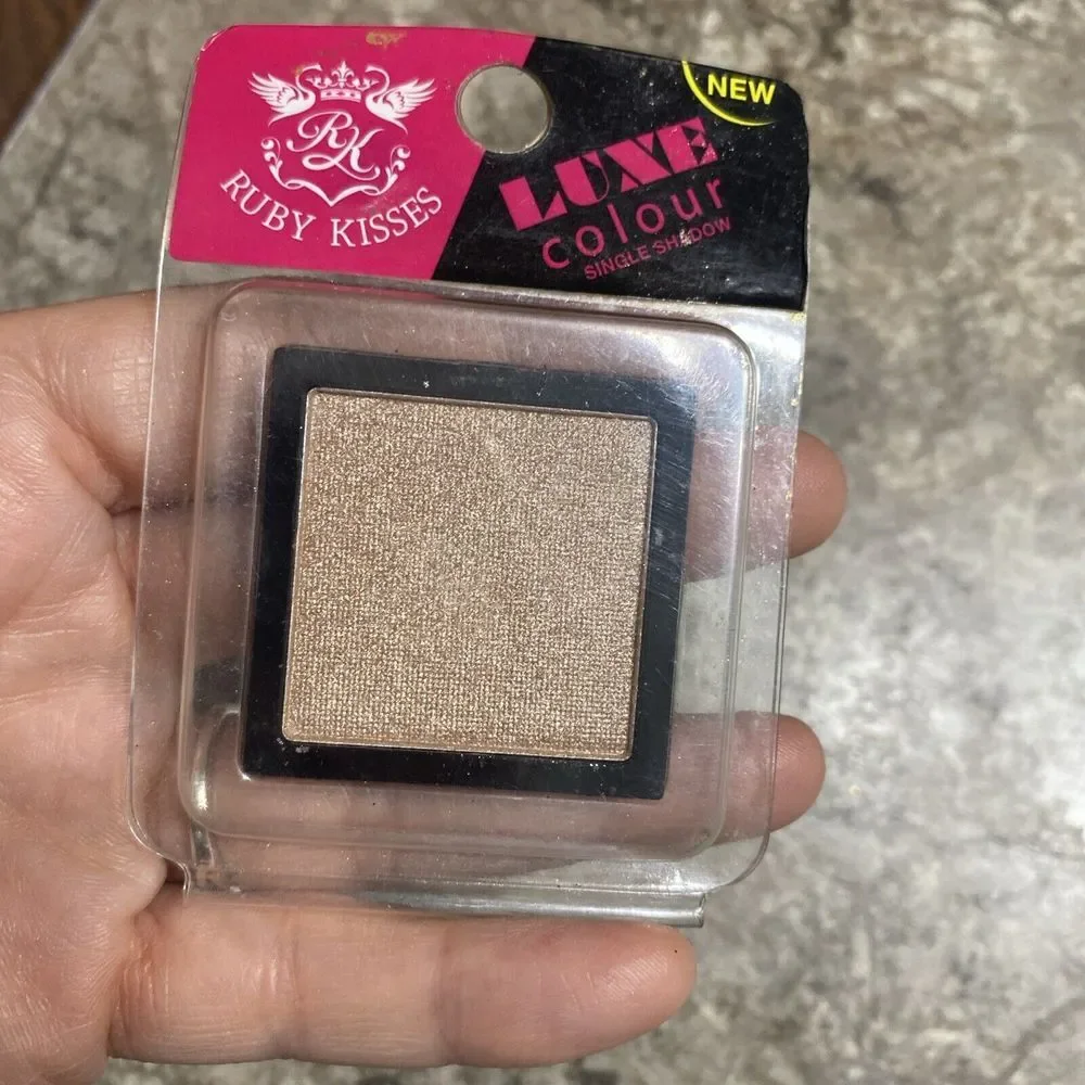 RUBY KISSES Luxe Colour Eye Shadow # Goal 13 Tickle Me‎ Over Rare HTF